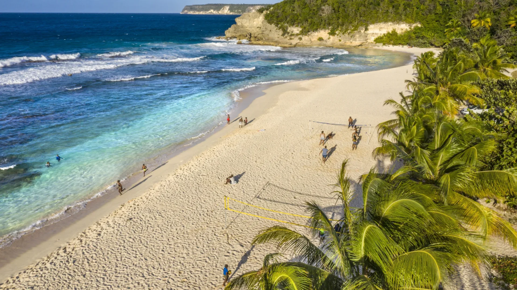 plage à anse bertrand