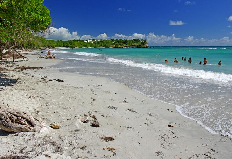 plage de saint félix au gosier