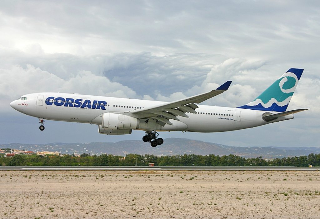 Un Airbus A330 de Corsair à l'atterrissage