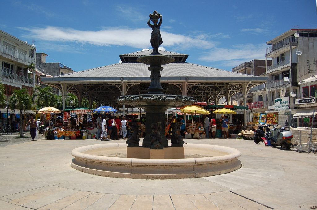 La fontaine de la place du marché, à Pointe-à-Pitre