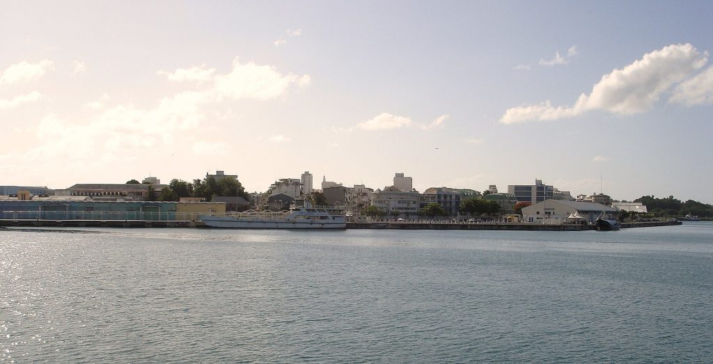 Pointe-à-Pitre vue depuis la mer, côté port